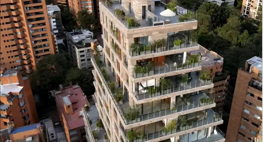 Cómo es un lujoso penthouse de Bogotá: video y más detalles que se pueden encontrar en baños y habitaciones.