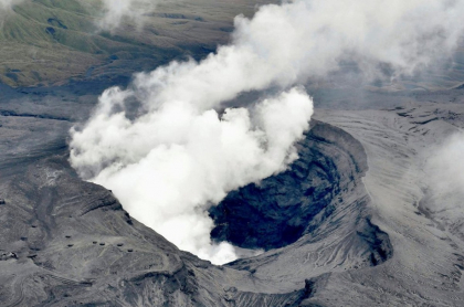 Con este ya serían 3 los volcanes que han entrado en erupción en menos de un año, junto con el Cumbre Vieja en Canarias y el Kilauea en Hawái.