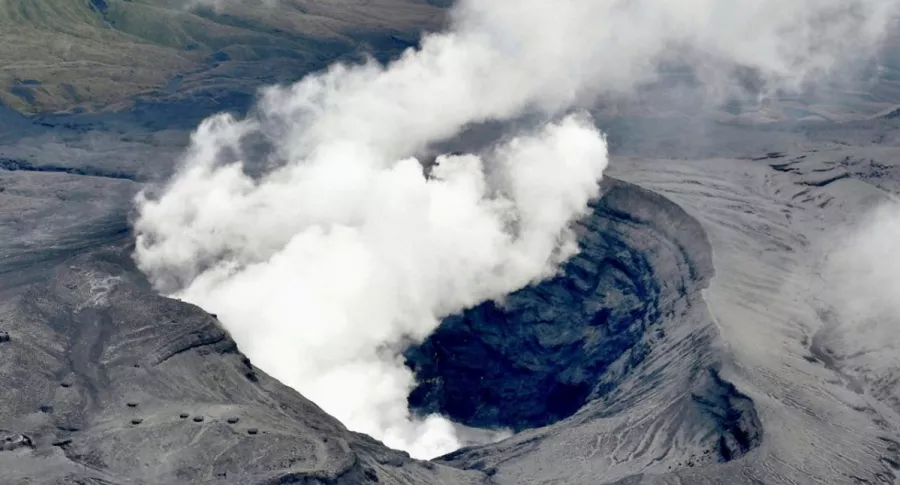 Con este ya serían 3 los volcanes que han entrado en erupción en menos de un año, junto con el Cumbre Vieja en Canarias y el Kilauea en Hawái.