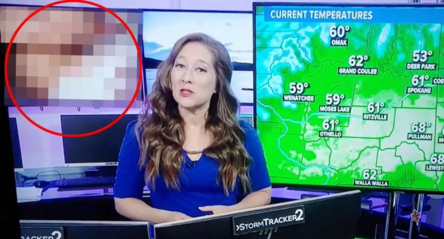 Captura de imagen de la transmisión, en nota de qué respondió noticiero que emitió video porno.