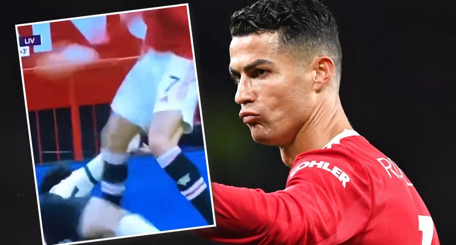 Cristiano Ronaldo, que tumba y patea rival en 0-5 de Manchester United con Liverpool en Liga Premier. 