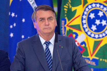 Bolsonaro sigue negando que el COVID-19 sea una amenaza.