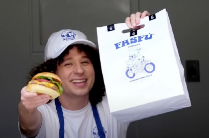 Luisito Comunica lanzó negocio de hamburguesas en Colombia