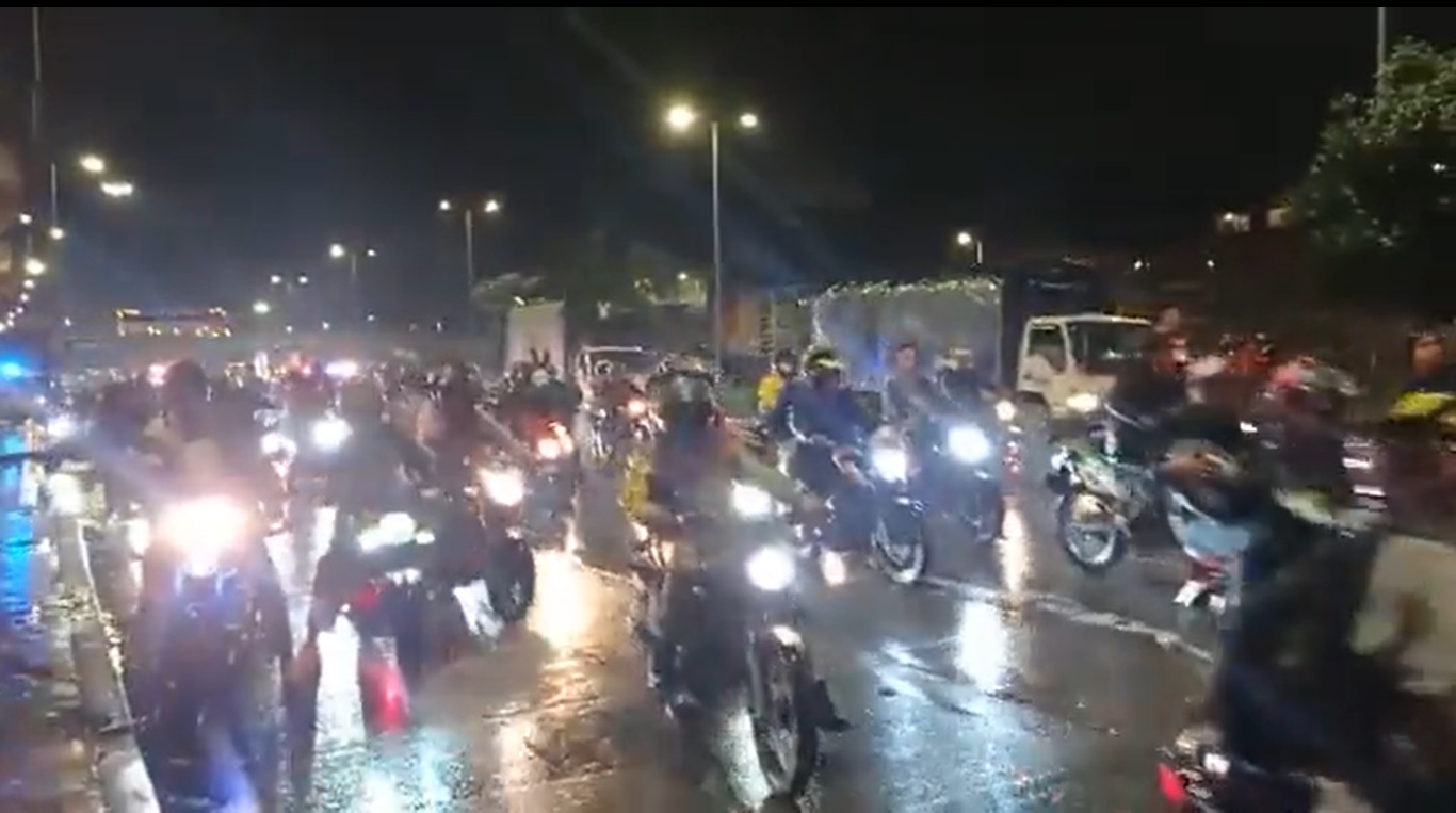 Caravanas de motociclistas en Bogot y Cali la noche del viernes