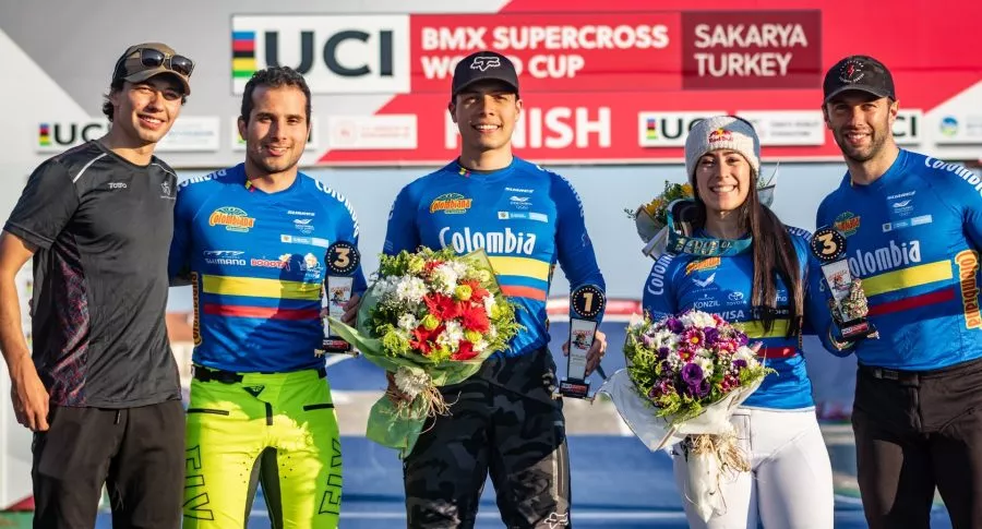 Mariana Pajón y ciclistas hombres colombianos brillaron en la Copa Mundo de BMX.