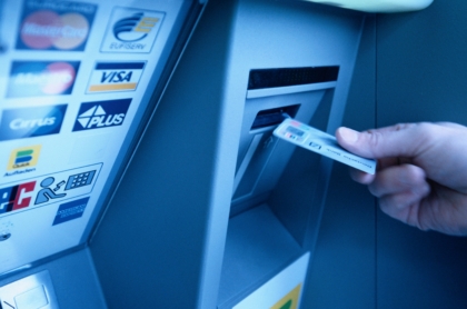 Davivienda, Bancolombia y Nubank tienen varios cambios para sus clientes, entre ellos Apple Pay para usuarios iPhone.