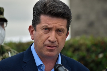 Imagen de Diego Molano, votado como el peor funcionario en historia de panel Cifras y Conceptos