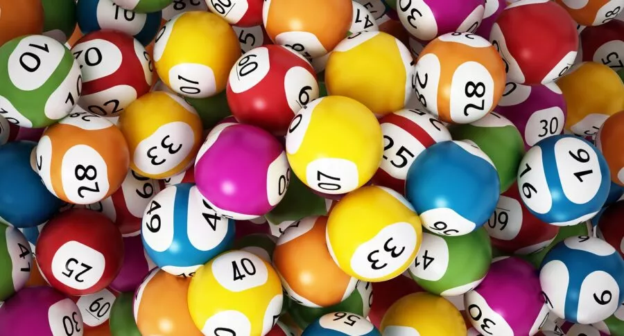 Bolas de lotería ilustran nota sobre loterías de noviembre 11