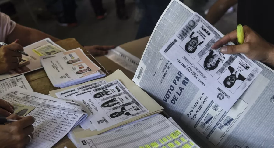 Imagen de tarjetones electorales ilustra artículo Elecciones al Congreso: comienza recta final de cuatro meses