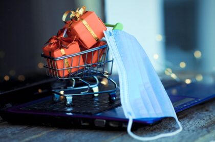 Entre los artículos que podrían escasear en variedad se encuentran, la parafina, el ingrediente principal de las velas, juguetes y tecnología.