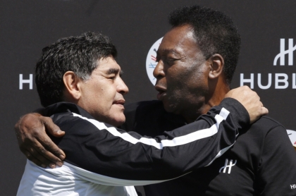 Imagen de Diego Maradona, que recibe mensaje de Pelé a un año de su muerte