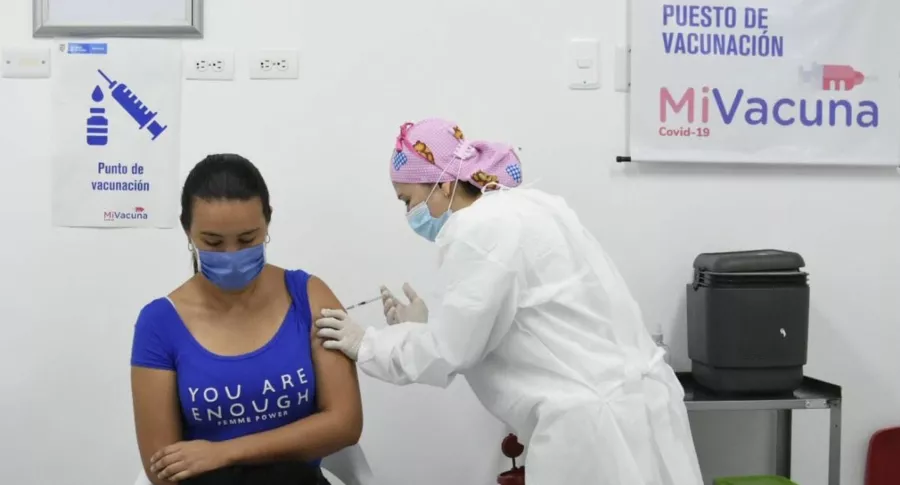 Iván Duque: el 70 % de los colombianos ya recibieron vacuna contra el covid-19