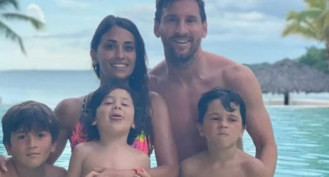 Divertido video de Lionel Messi jugando con sus hijos en la sala de su casa