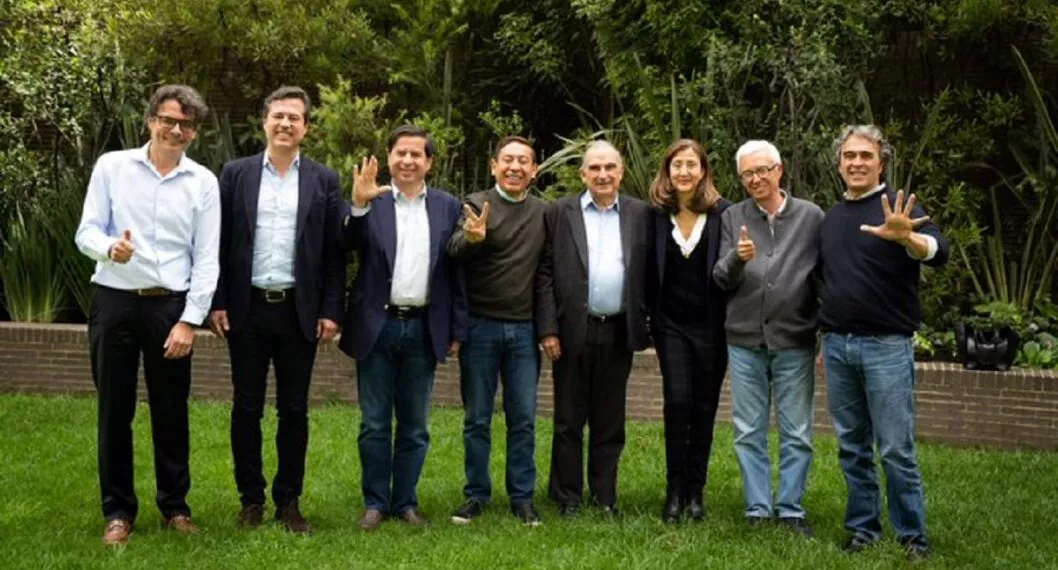Los candidatos presidenciales de la Coalición Centro Esperanza, con Humberto de la Calle.