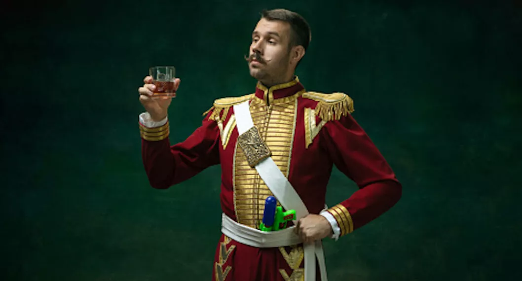 Hombre con el vestuario y la apariencia del zar Nicolás II, el último de Rusia.