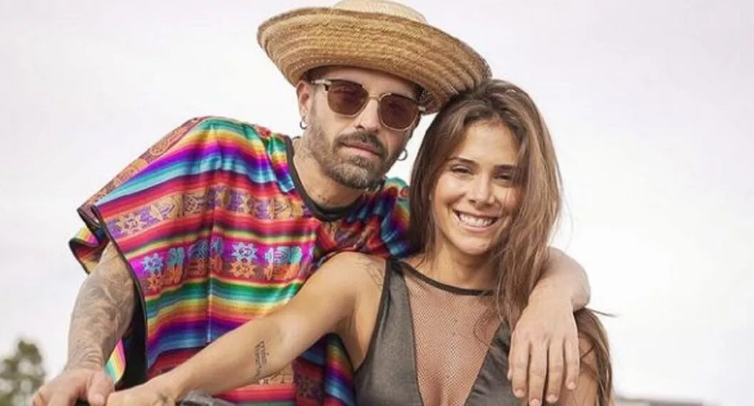 Greeicy Rendón y Mike Bahía, cantantes colombianos y futuros padres.