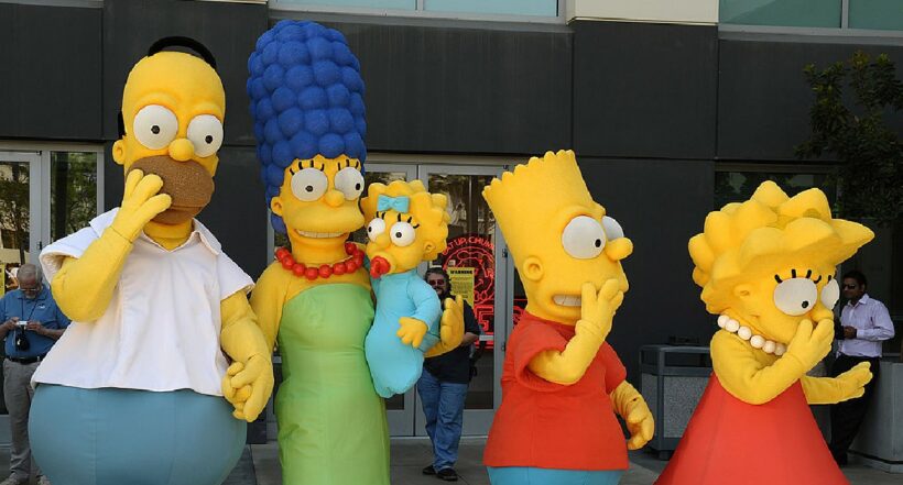 Personas con el disfraz de los Simpson a propósito de la nueva predicción de la serie con 'Matrix' 