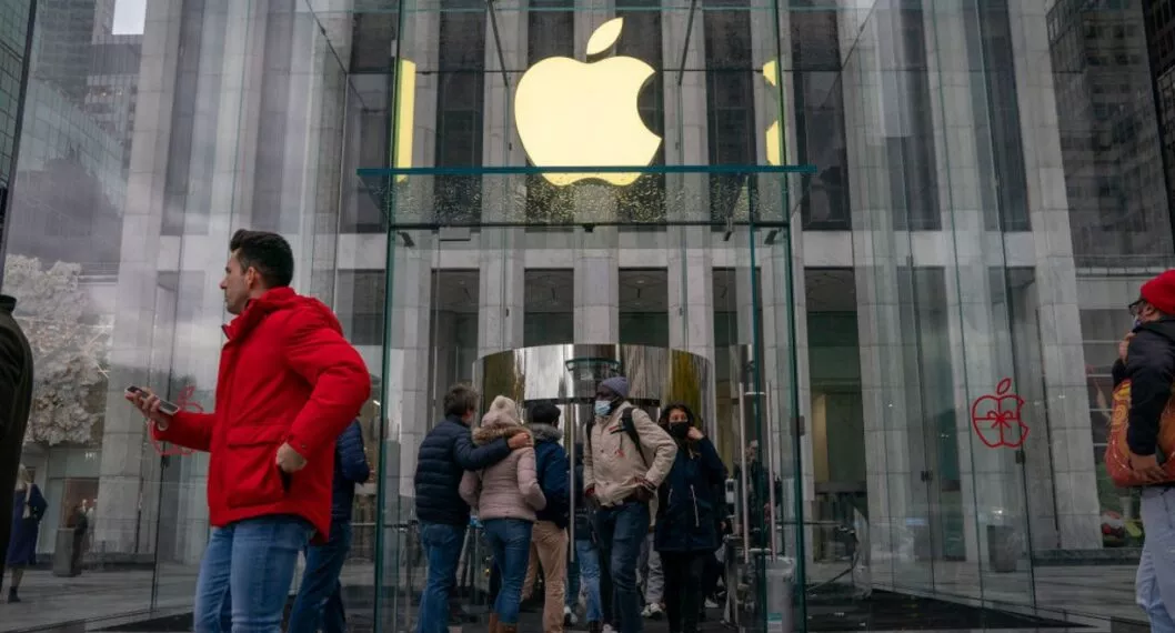 Apple cierra sus tiendas en Nueva York por aumento de casos de coronavirus