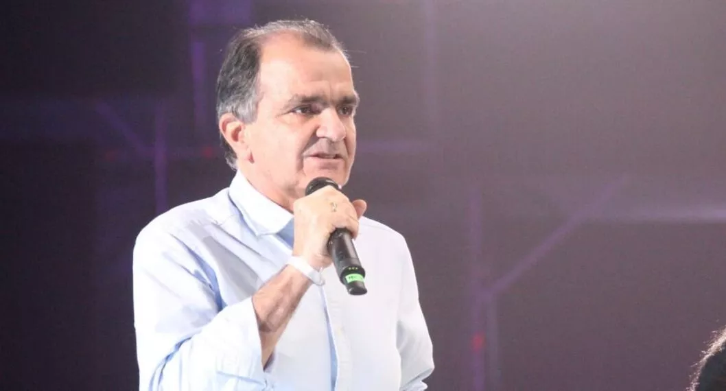 Invitan a Óscar Iván Zuluaga a integrar coalición Equipo por Colombia
