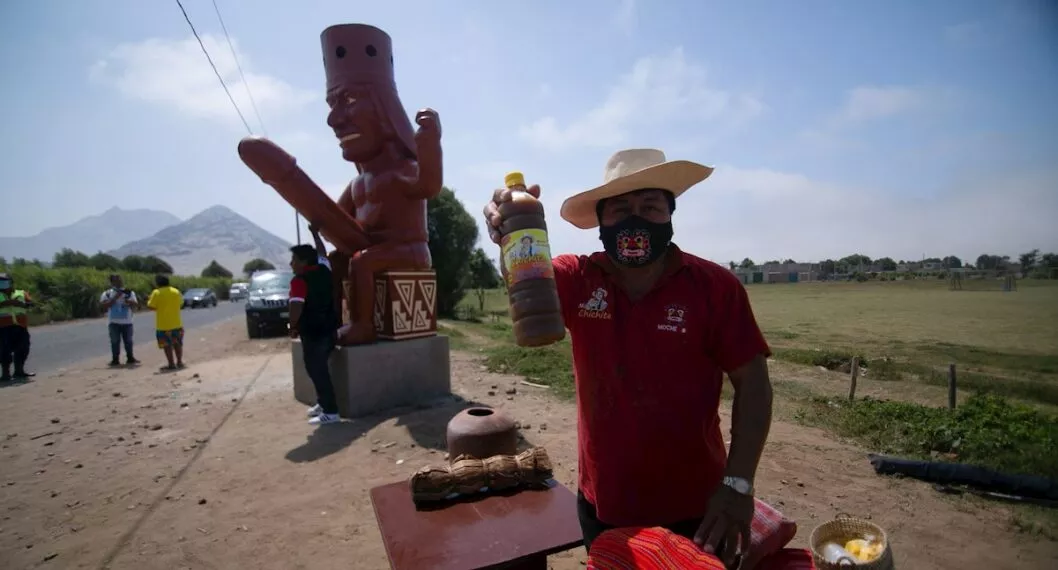 Estatua con enorme miembro es la nueva atracción turística de un pueblo peruano