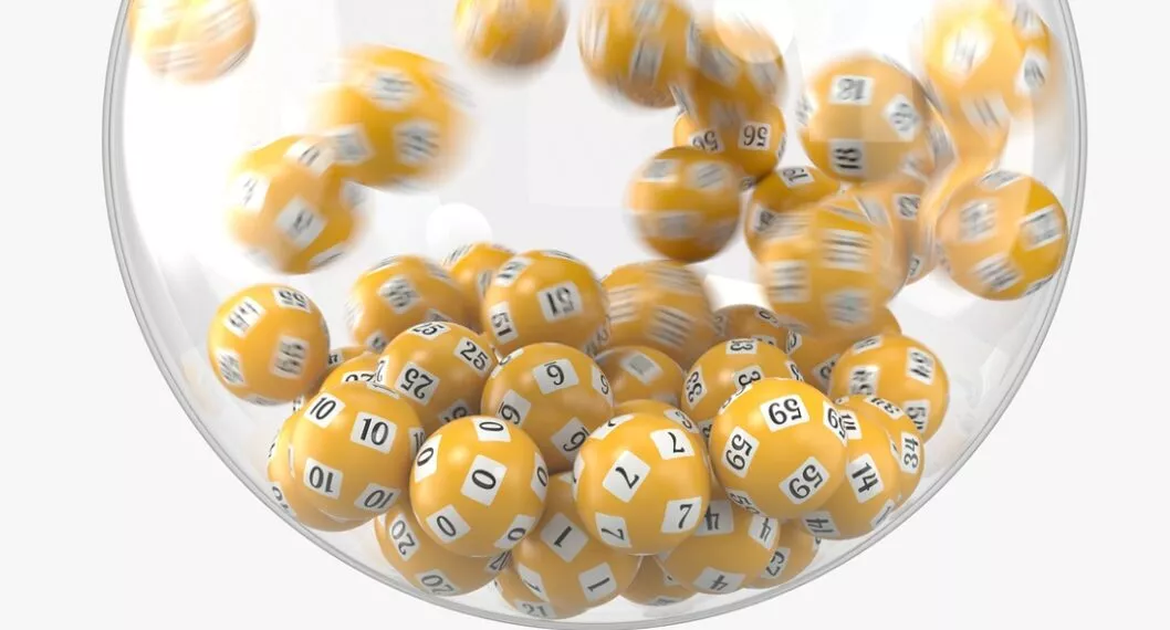 Bolas de lotería ilustran nota sobre qué cayó en la Lotería de la Cruz Roja y la de Huila del sorteo de enero 4