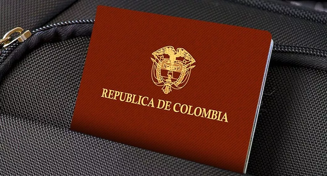 Foto del pasaporte de Colombia ilustra nota sobre seguro que se puede adquirir sacando ese documento