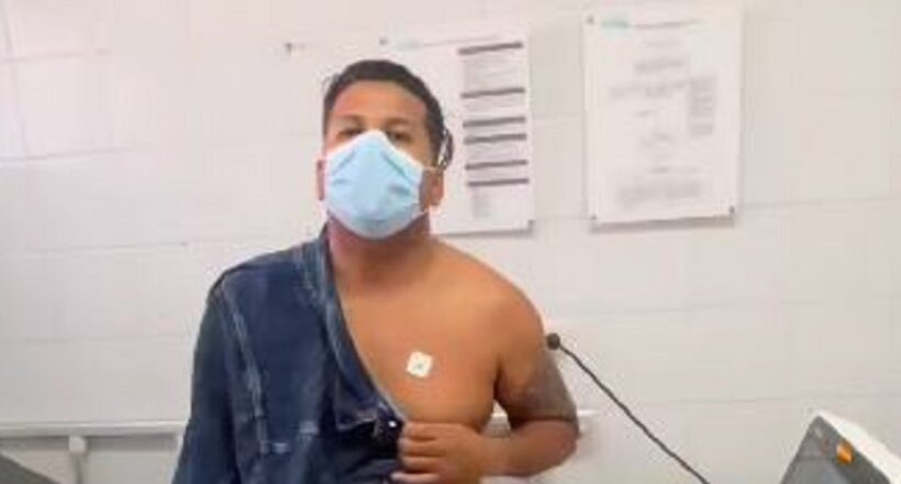  Diomedes Dionisio Díaz en el hospital después sufrir problemas de salud luego de su presentación en Necoclí, Antioquia.