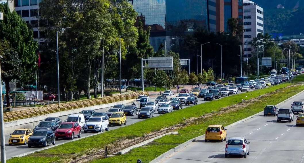 Cómo es y dónde se registran los carros para excepción de pico y placa sin pagar en Bogotá