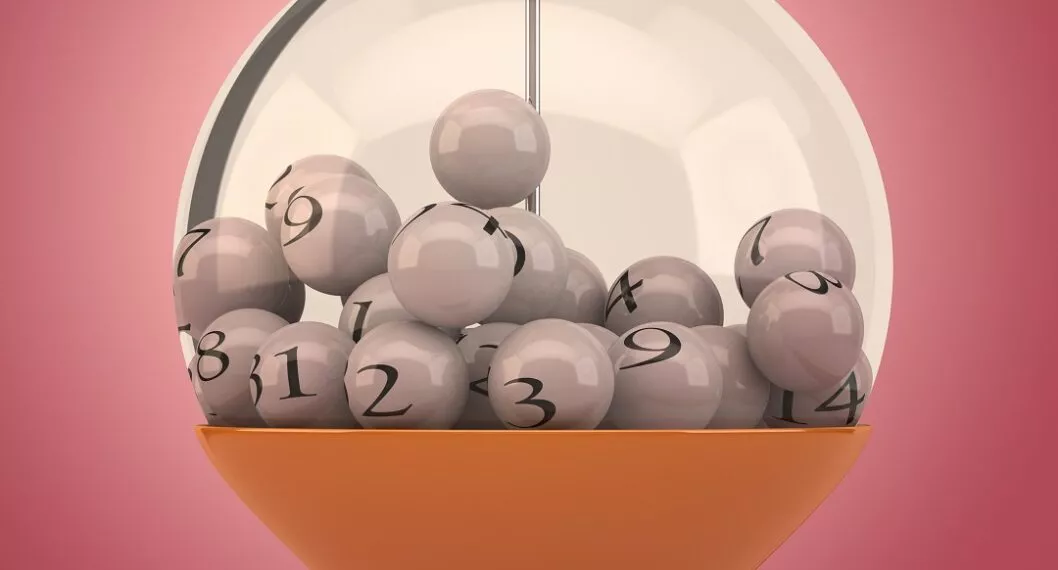 Máquina de bolas de lotería ilustra nota sobre las loterías de Bogotá y Quindío de este 13 de enero