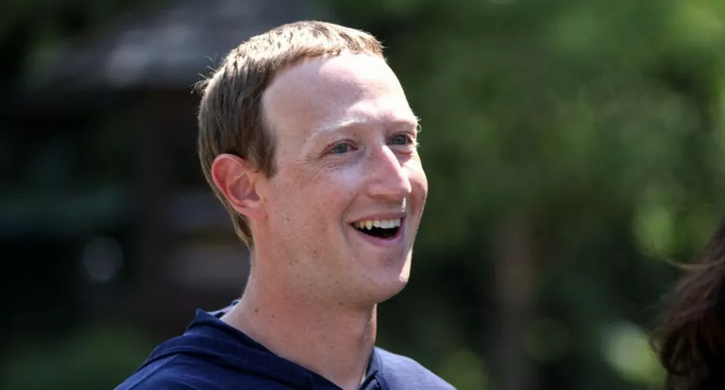 Peruano exige millonada a Mark Zuckerberg porque lo dejó sin Facebook por un mes