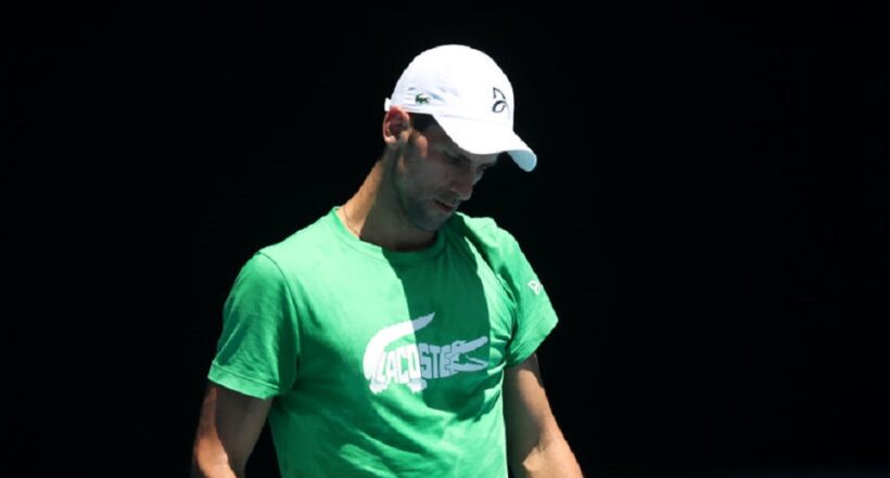 Imagen de Novak Djokovic en Abierto de Australia 2022, que recibe apoyo de Serbia