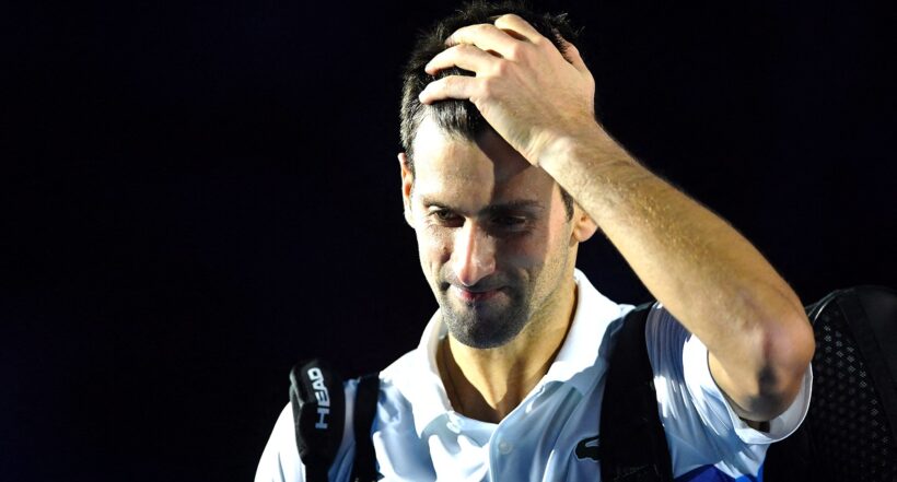 Novak Djokovic:, cuya posible deportación fue aplazada por el tribunal federal australiano.