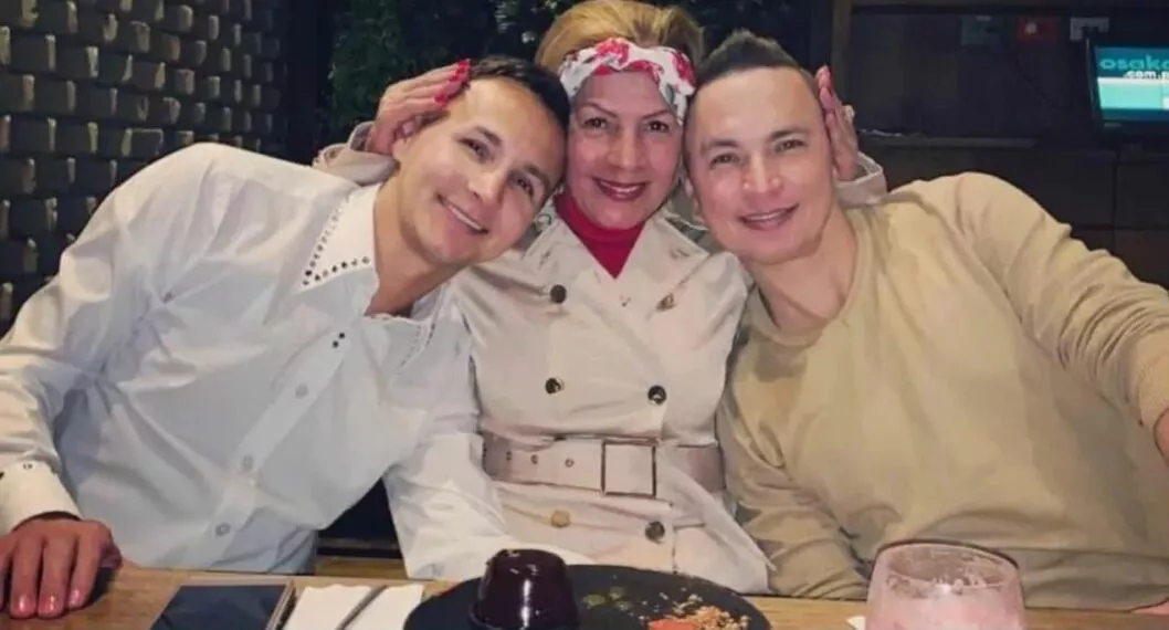 Mauricio Leal y su mamá Marleny Hernández, junto a su hermano e hijo Jhonier Leal, acusado de homicidio. 