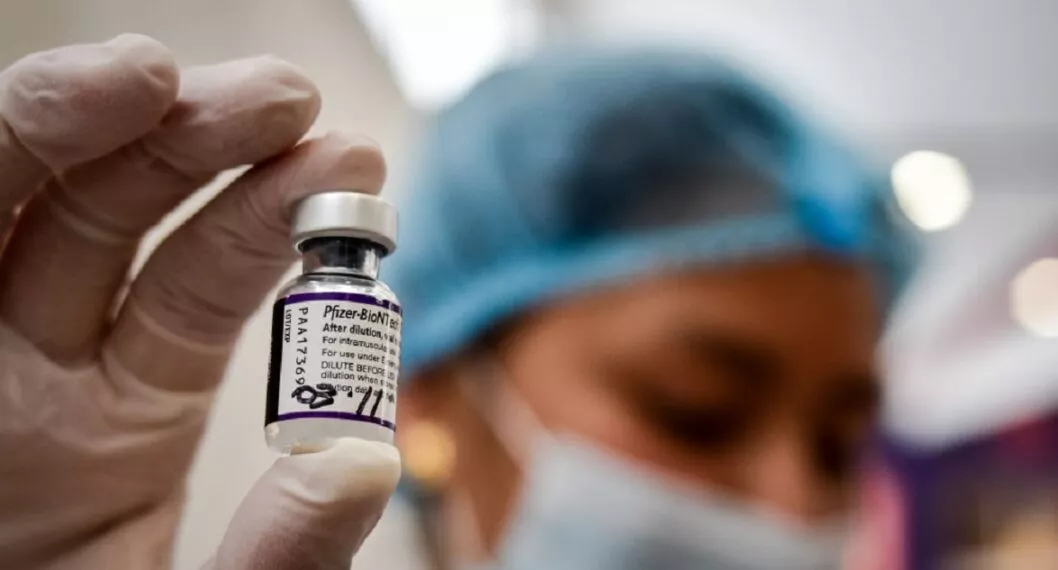 Imagen de vacuna que ilustra nota; Ministerio de Salud dice que sí hay vacunas y que no ha comprado más