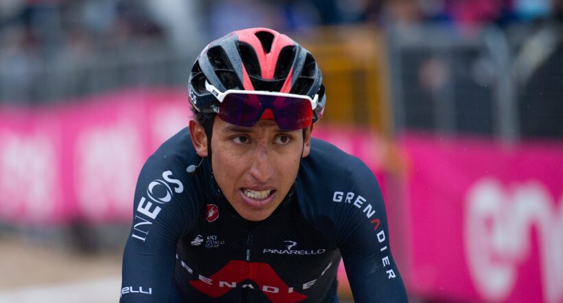 Egan Bernal, en el Giro de Italia, a propósito de que su mamá contó cómo está luego de accidente en Gachancipá, Cundinamarca, y de que Clínica dio su nuevo parte médico.
