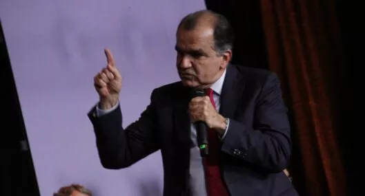Debate El Tiempo y Semana: Óscar Iván Zuluaga dio positivo para Covid-19 después del debate.