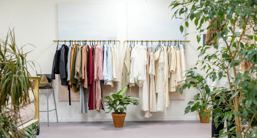 La compraventa de ropa es un negocio que día a día toma más impulso debido a su fin social y a los beneficios económicos que trae.