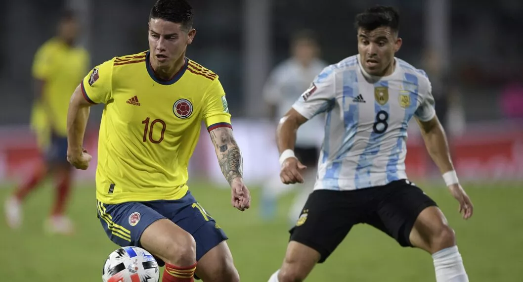 Críticas a James Rodríguez por gesto en el partido Colombia vs. Argentina por el que lo critican.