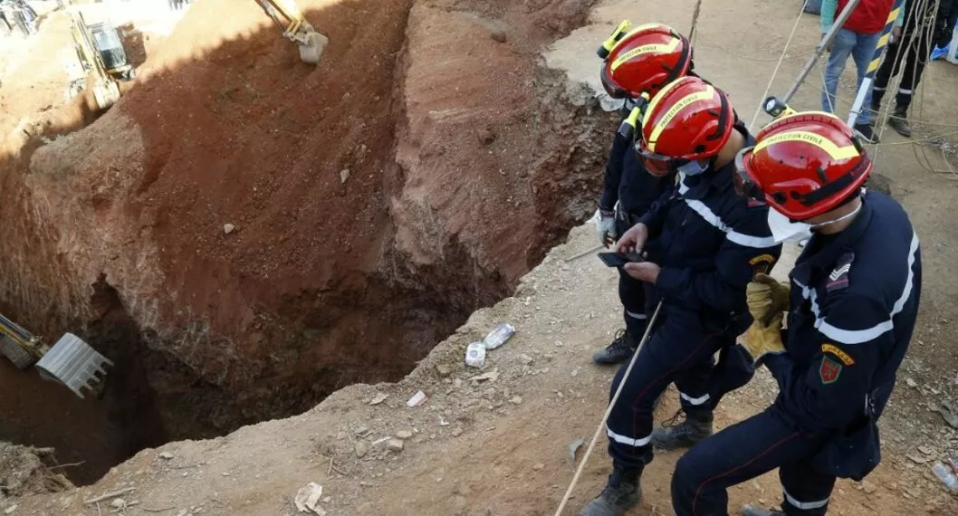 Trabajo de rescate de niño que cayó en pozo de 32 metros completa 36 horas