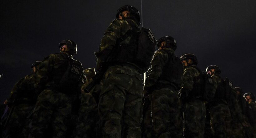 Imagen de militares en formación ilustra artículo Hostigamiento a Brigada 30 del Ejército estremeció a Cúcuta