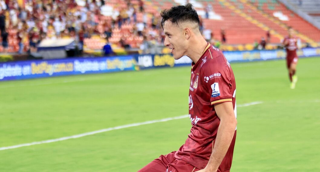 El delantero 'guaraní' se fue de doblete este domingo, en el triunfo del Deportes Tolima como local ante Atlético Bucaramanga.Gustavo Adrián Ramírez, paraguayo del Tolima que lidera promedio de gol en Colombia