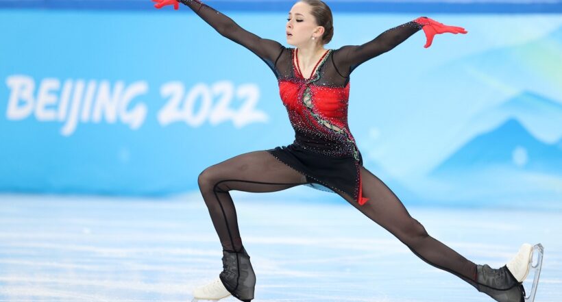 Kamila Valieva participó en la consecución de la medalla dorada para Rusia en la modalidad de patinaje artístico por equipos.