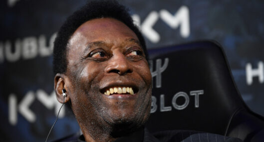 Pelé volvió a aparecer por redes sociales y habló sobre su estado de salud. 