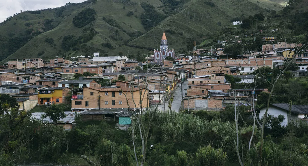 Panorámica del pueblo Carmen de Atrato ubicado en la frontera entre Antioquia y Chocó. 