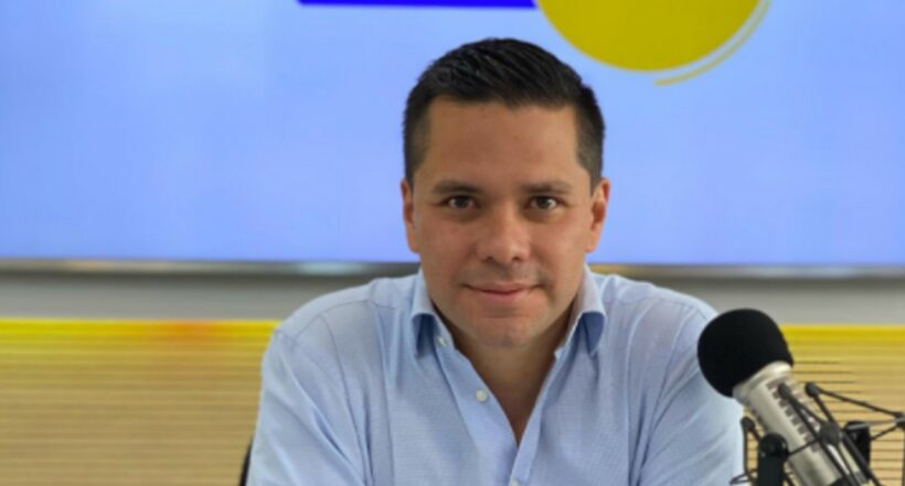 Luis Carlos Vélez tiene nuevo trabajo en Univisión, en un formato digital, y seguirá también en La FM.
