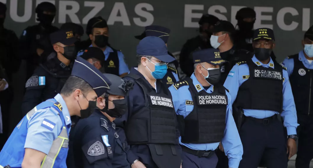 Imagen del expresidente de Honduras Juan Orlando Hernández en el momento de su captura