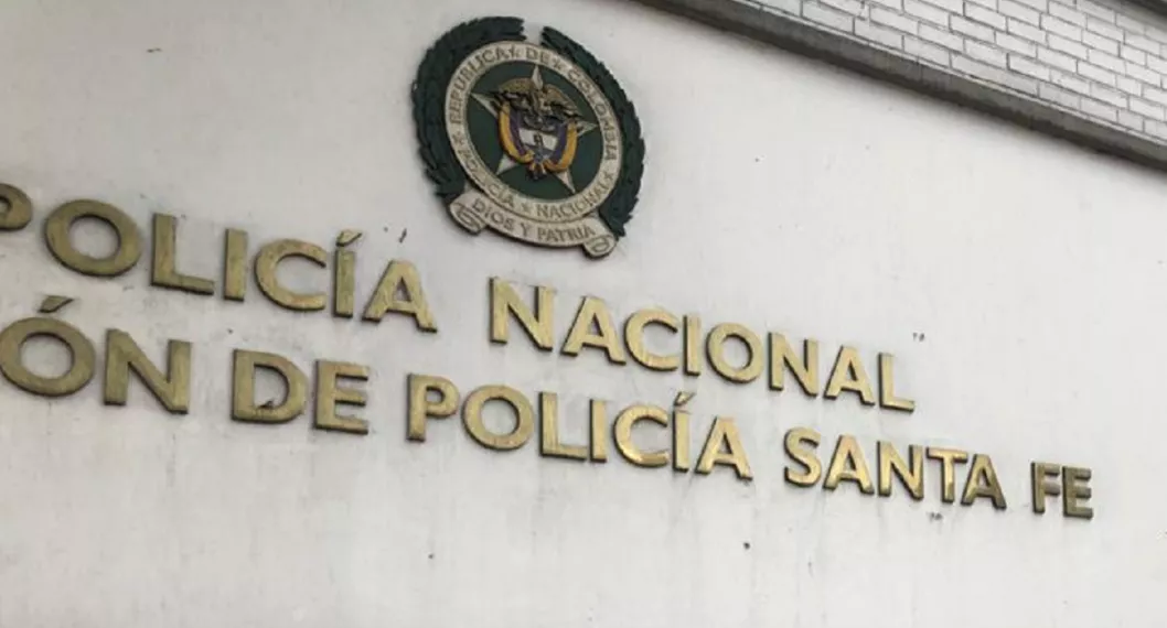 Explosiones en estación de Policía del centro de Bogotá hoy