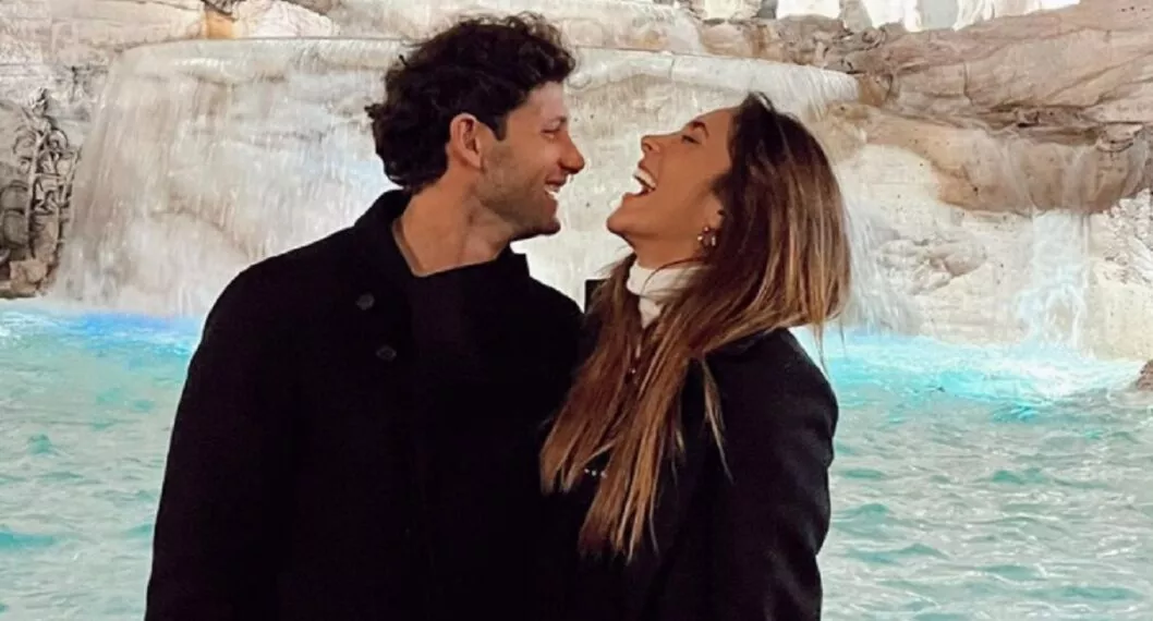 Daniela Ospina publica primera foto besando a su nuevo novio, el cantante Gabriel Coronel, durante paseo en Italia