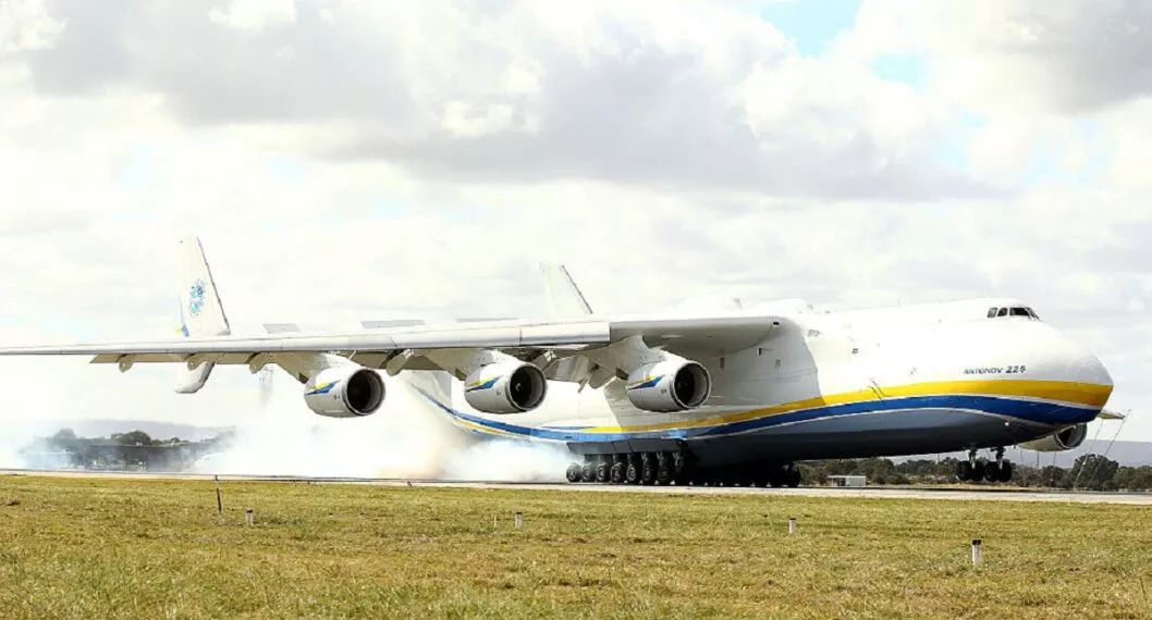 Imagen del avión más grande del mundo que fue destruido por el ejército de Rusia, en Ucrania 