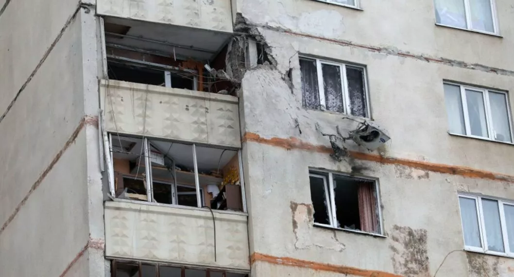 Rusia avisa a ucranianos en Kiev que se alejen de edificios de seguridad